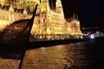 Budapest: 1-Hour Highlights Cruise with Welcome Drink - Finding Portum Lines Dock 42: Logistics That Affect Your Views