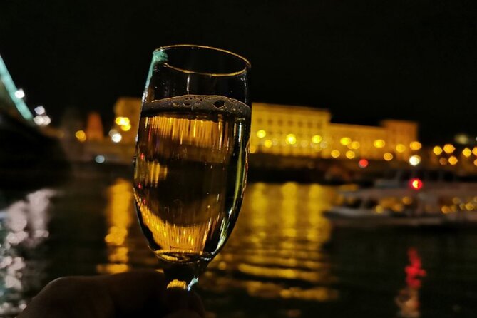 Budapest: 1-Hour Highlights Cruise with Welcome Drink - Photo Tips That Actually Help on a Moving Boat