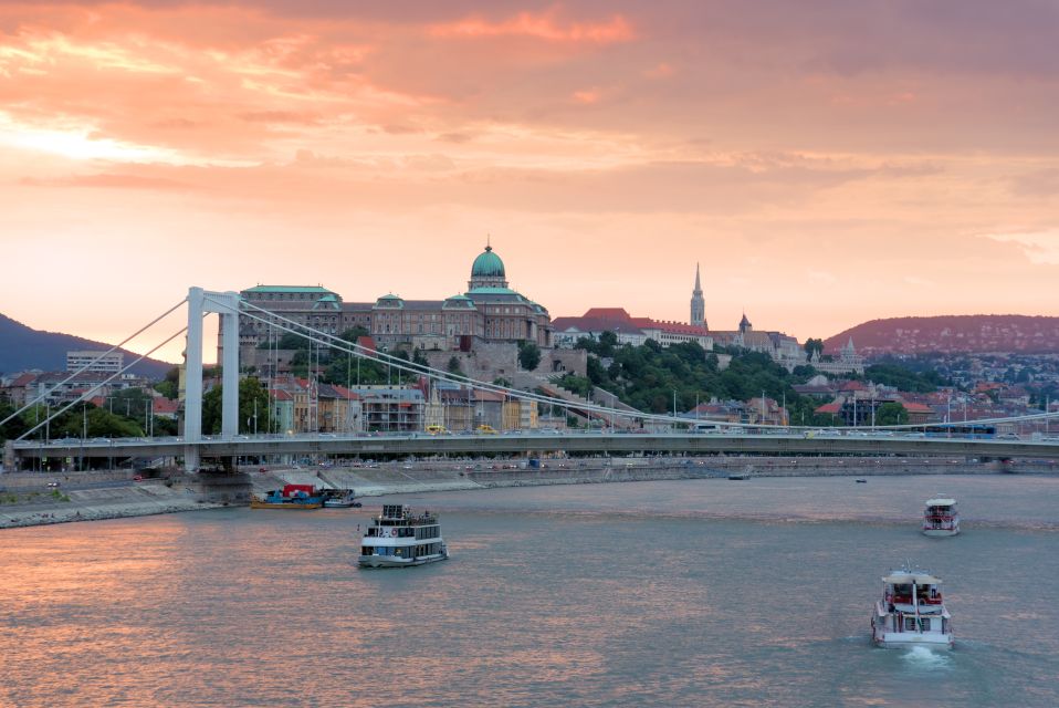 Budapest: 3-hour City Tour with Castle Walk + 1-hour Cruise - Key Points at a Glance