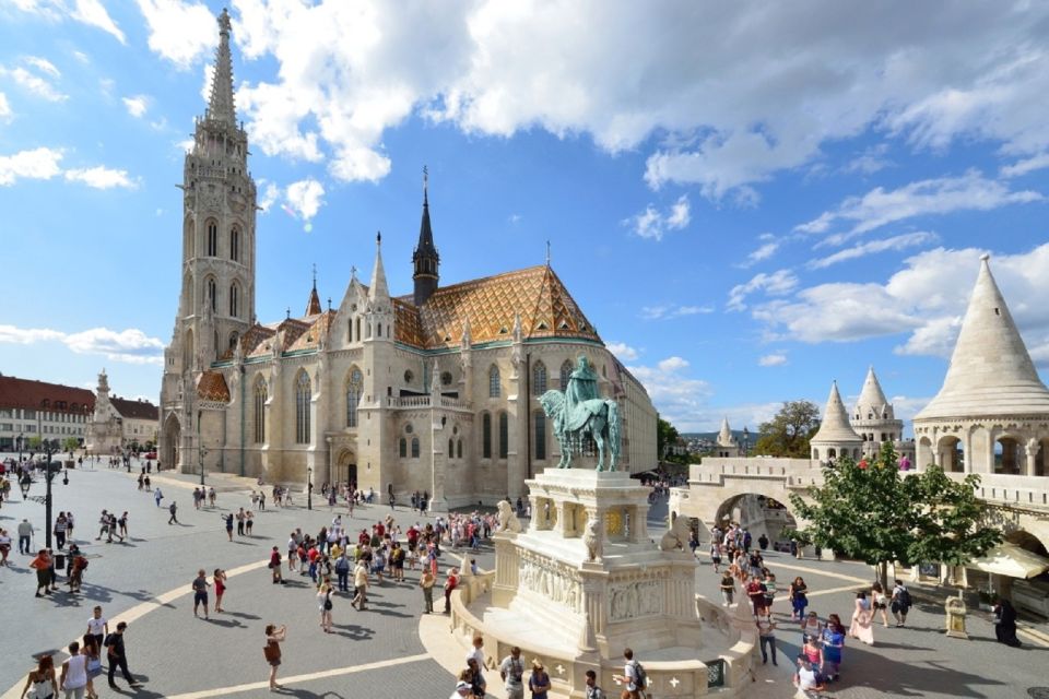 Budapest: 3-hour City Tour with Castle Walk + 1-hour Cruise - The Best Part: Guides Who Keep the Story Clear