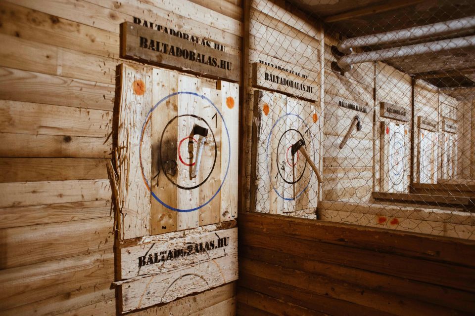 Budapest: Axe Throwing Experience - On-Site Atmosphere: Beer Availability While You Throw