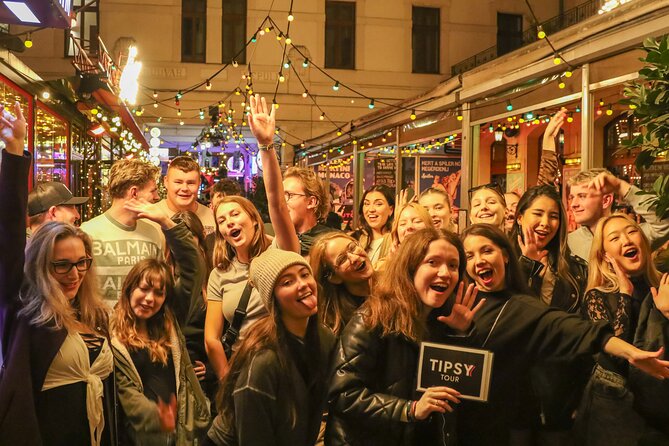 Budapest: Bar Crawl Tour with Drinks and Shots Included - Ending at Füge Udvar: Ruin-Pub Style and a Choose-Your-Own-Next-Step Finish