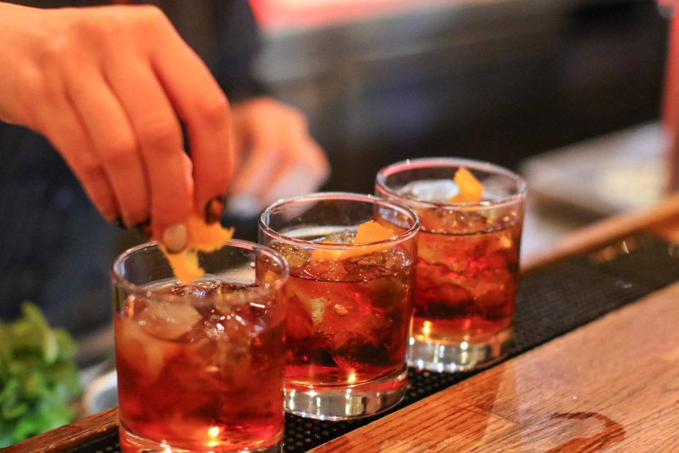 Budapest: Bar Crawl Tour with Local Drinks - Key Things You’ll Notice on This Bar Crawl