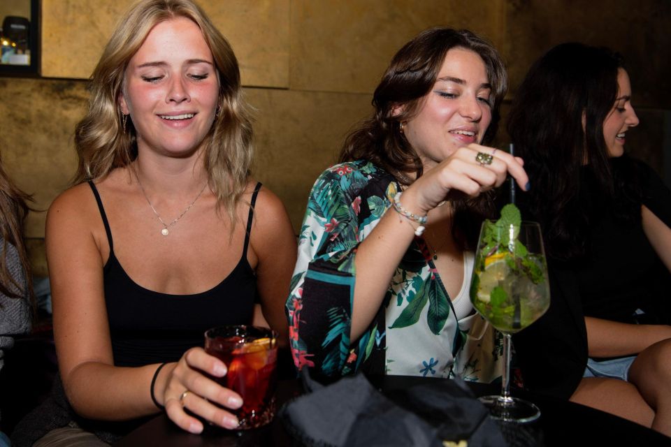 Budapest: Bar Crawl with a Local Guide - Wesselényi utca 21 (15 minutes): quick stop, big momentum