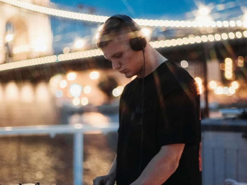 Budapest: BBQ Dinner Cruise w/ Live Music & Unlimited Drinks - Key things to know before you go