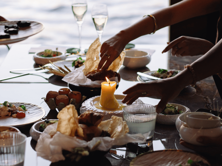 Budapest: BBQ Dinner Cruise w/ Live Music & Unlimited Drinks - River Diva Dock: finding Kossuth Lajos tér M fast