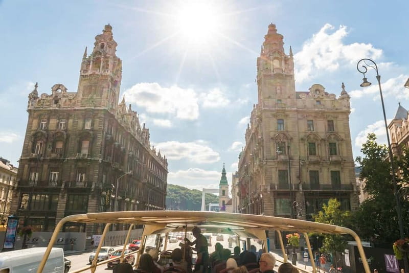 Budapest: Big Bus Hop-On Hop-Off Tour & Danube River Cruise - Audio commentary in 16 languages: how to get more from every ride