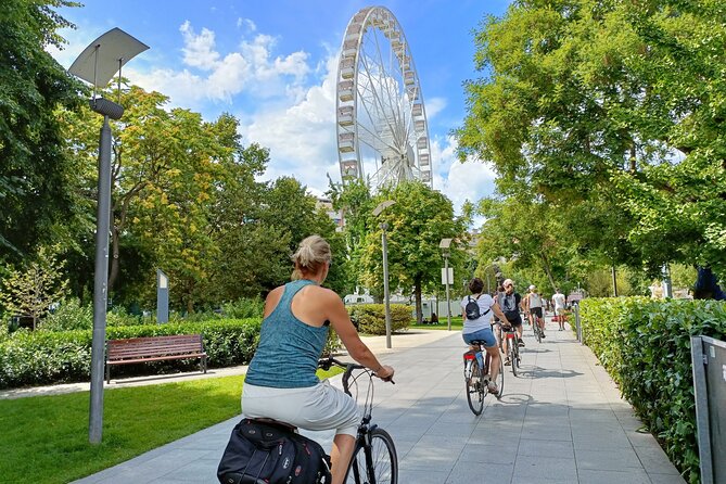 Budapest Bike Tour with Hungarian Goulash - The meeting point experience: start smooth, not stressed