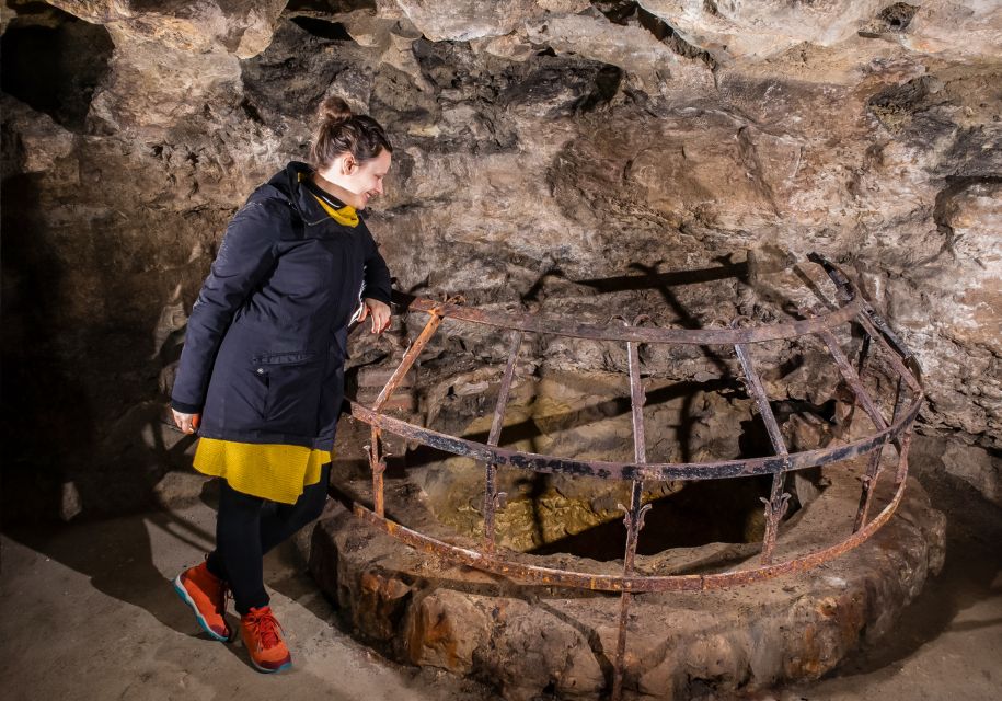 Budapest: Buda Castle Cave Tour - 40 minutes to 1.5 hours underground: what the walking part feels like