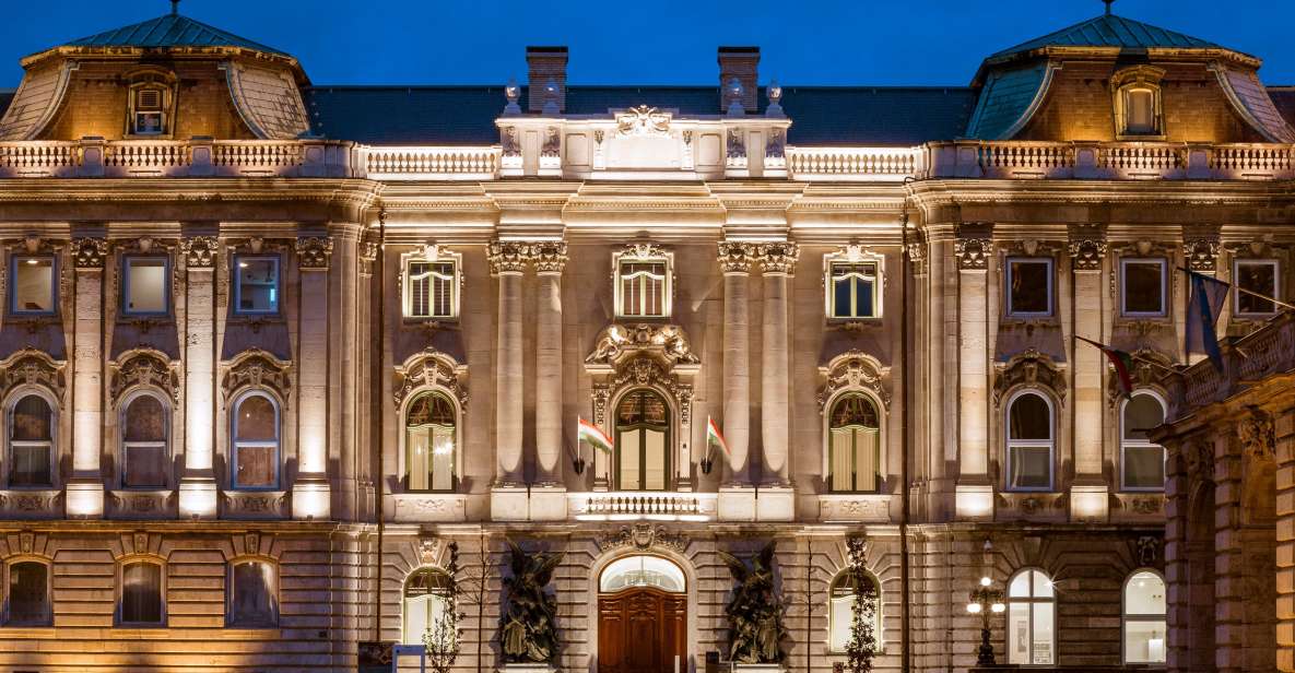 Budapest: Buda Castle Walk with Saint Stephen's Hall - The city-view payoff at Várhegy Hill