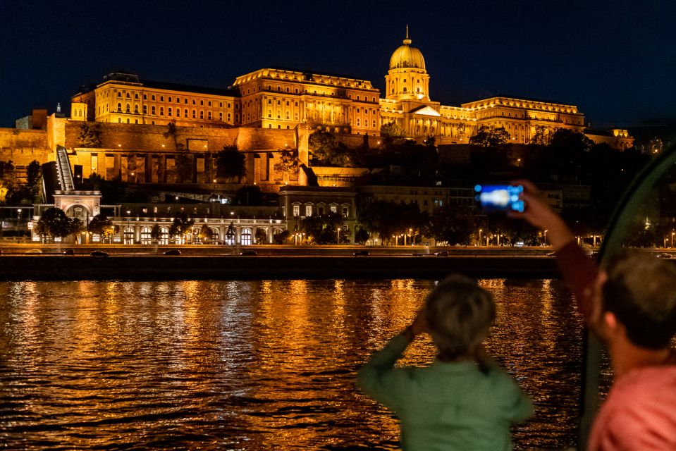 Budapest: Candlelit Dinner River Cruise with Live Music - Setting Off in Style: What You Really Get on the Danube
