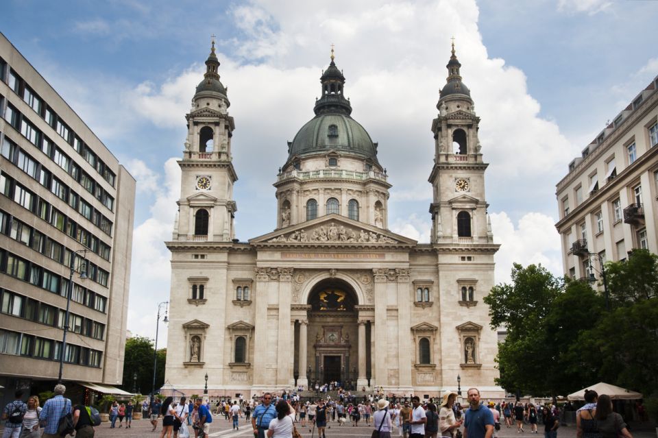 Budapest: City Center Walking Tour - The Danube promenade views along Duna Corso (Danube drama, up close)