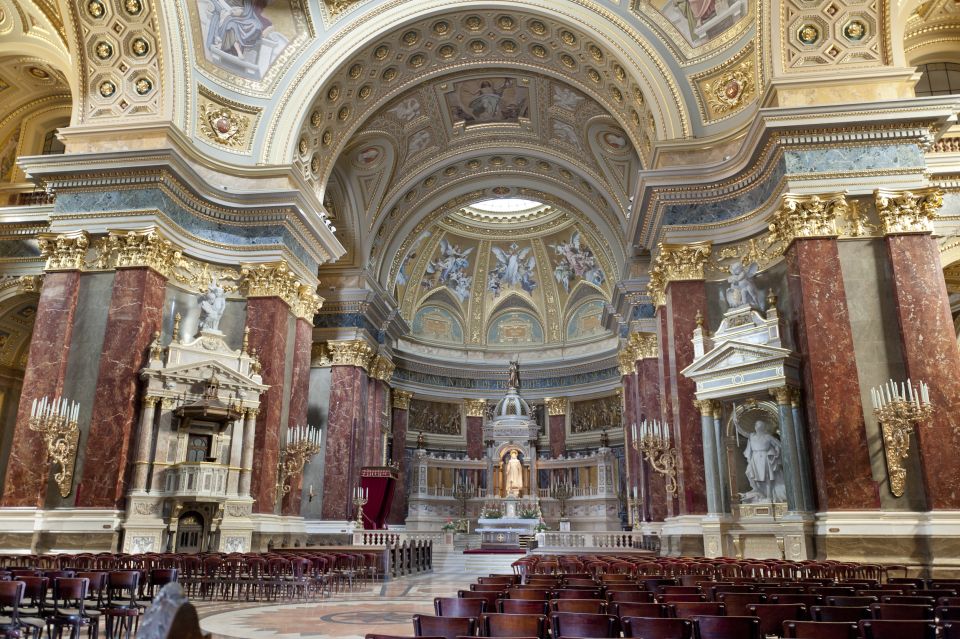 Budapest: Classical Music Concerts in St Stephen's Basilica - St. Stephen’s Basilica at night: why this venue hits different