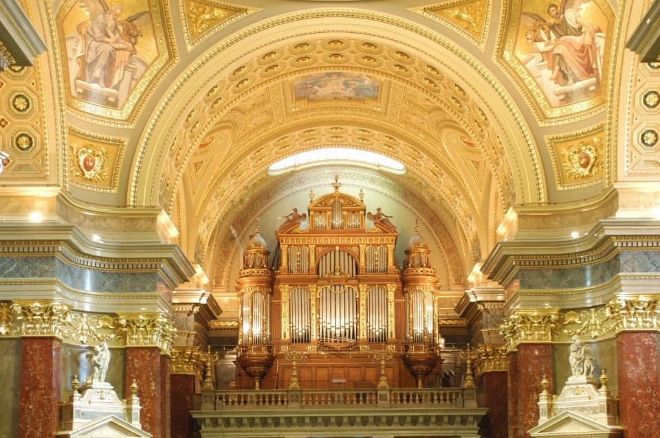 Budapest: Classical Music Concerts in St Stephen's Basilica - The 70-minute rhythm: what happens before the music starts