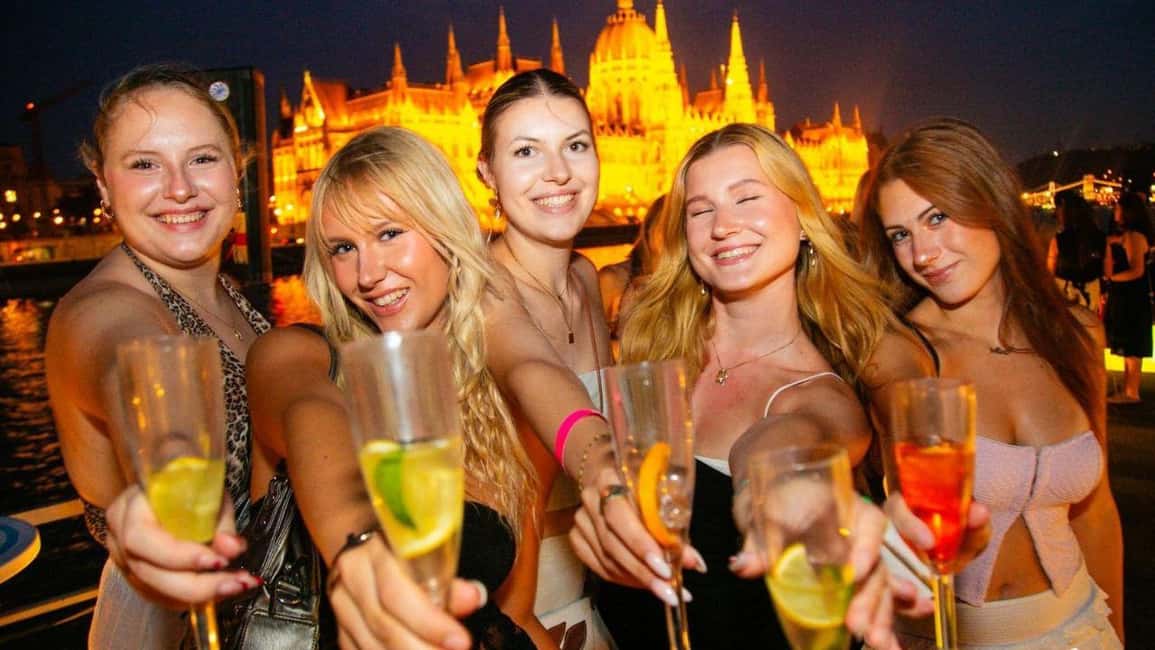 Budapest: Danube Beat Party Cruise with Drink Packages - Getting on board at Akadémia Dock 2 without losing time