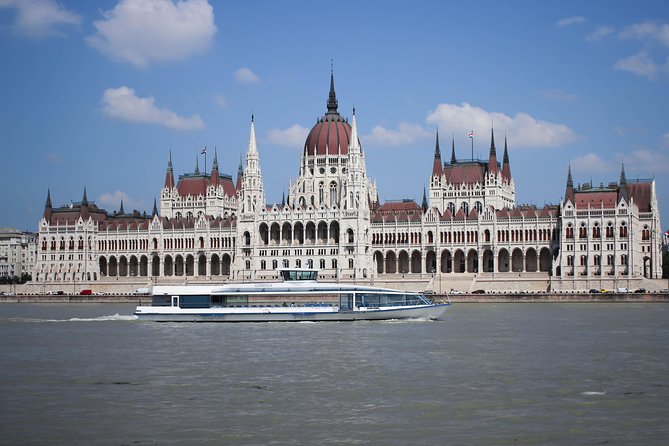 Budapest Danube Cruise with Drink, Audio Guide, Margaret Island - Welcome Drinks and On-Board Perks You’ll Actually Use