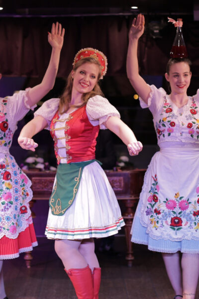 Budapest: Danube Cruise with Folk Dancing and Drinks - Where you meet: Silverline Dock and how the timing works