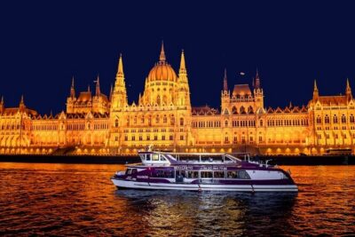 Budapest Danube Pizza Cruise with Welcome Drink - Value for money: why $42.24 can make sense here