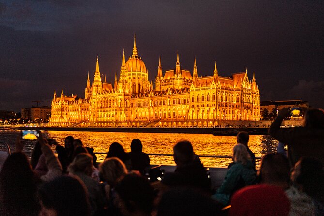 Budapest Danube River Sightseeing Night Cruise with Drink - Your Drink Options: The Welcome Drink and the Champagne Question