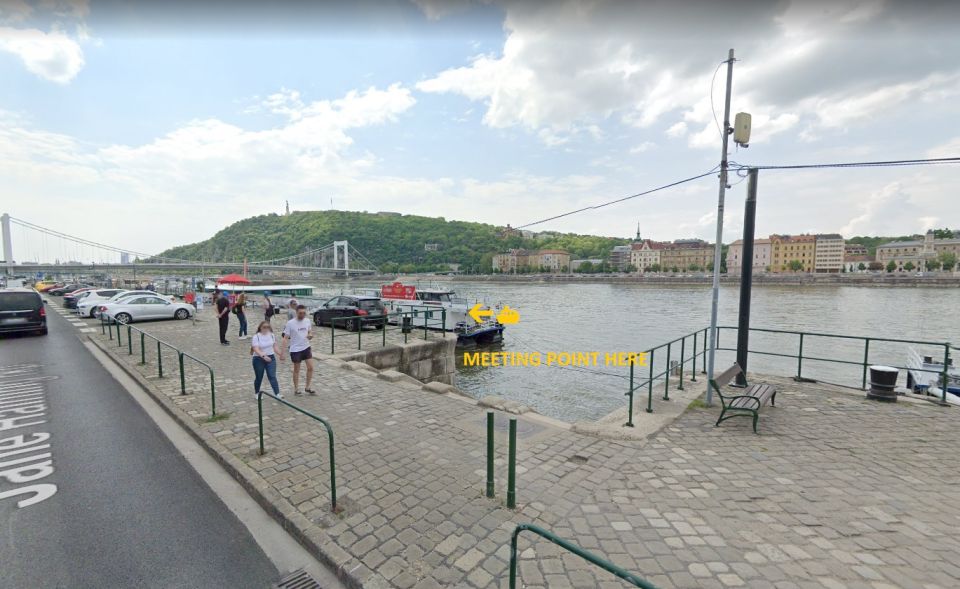 Budapest: Evening Cruise and Dinner with Welcome Drink - Weather and timing: the two things that can affect the cruise