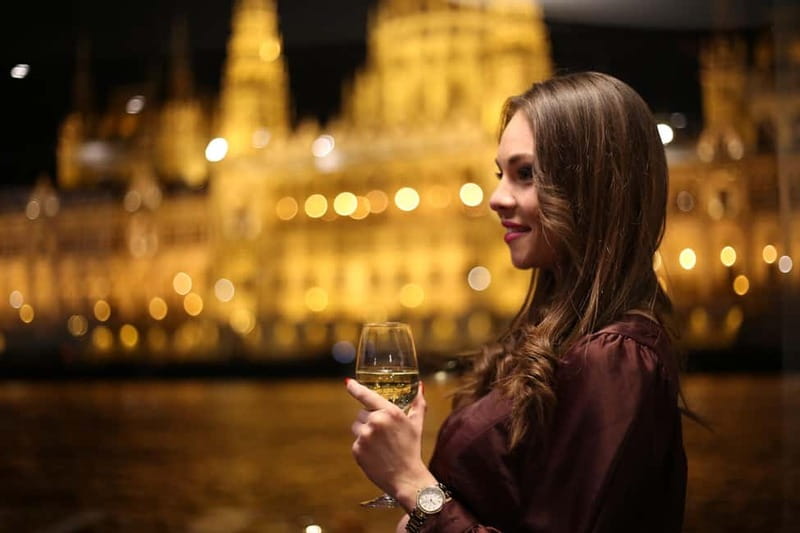Budapest: Evening Cruise with 4-Course Dinner - From Sunset Glow to Parliament Lights: What the Evening Feels Like