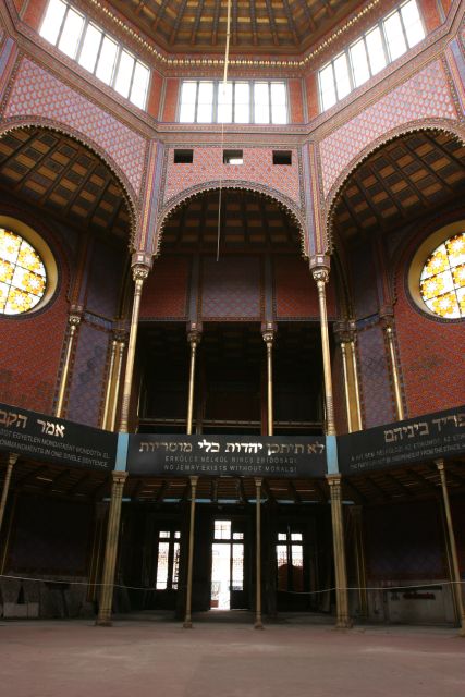Budapest Grand Half-Day Jewish Heritage Tour - The synagogue triangle: Rumbach and Heroes Temple from the outside, Kazinczy on the inside