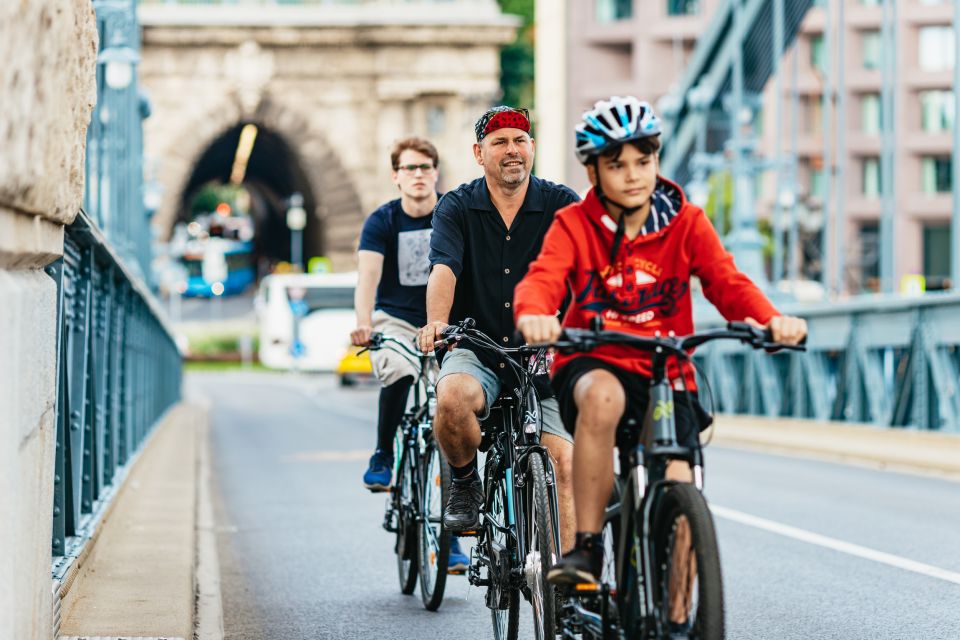 Budapest: Grand Sightseeing Bike Tour - Castle Hill climb: why the hard part is worth it