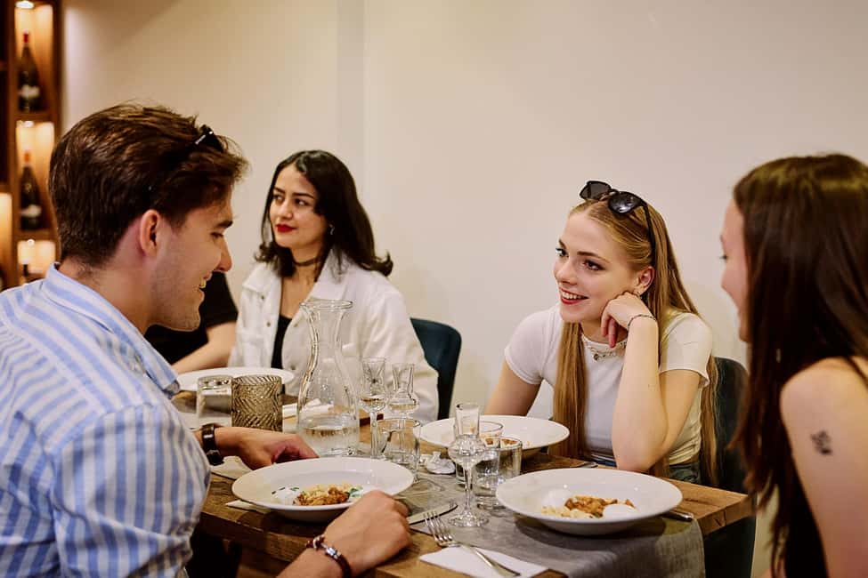 Budapest Guided Food Tour with Drinks Included - Starting at Kazinczy Street Synagogue: why a synagogue kicks off a food tour
