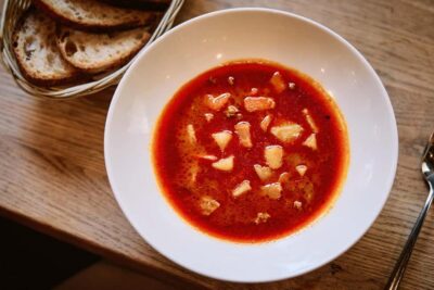 Budapest Guided Food Tour with Drinks Included - District 7 walks: Jewish Quarter stories and nightlife streets