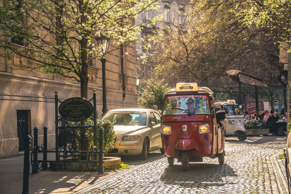 Budapest: Half-Day Exclusive Highlights Private Tour - Hidden corners you can’t reach the same way on foot