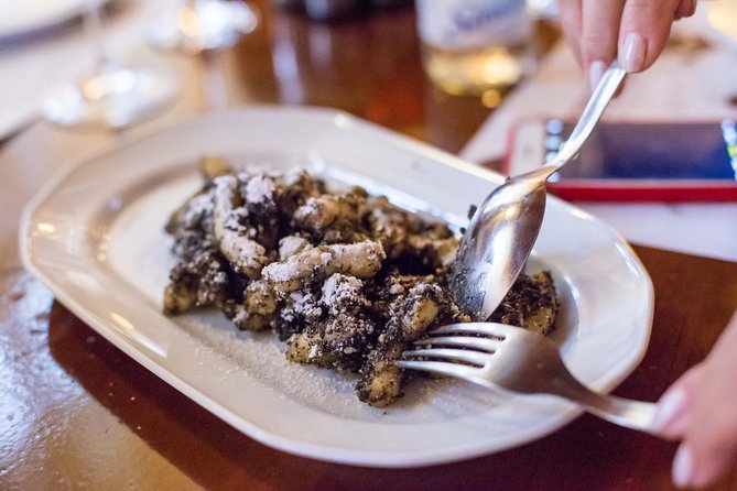 Budapest Jewish Cuisine & Culture Walk - Why the Seventh District matters for Budapest Jewish culture