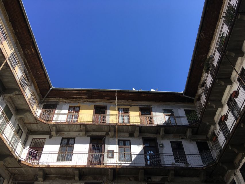 Budapest: Jewish Heritage Guided Tour with Synagogue Ticket - Raoul Wallenberg Memorial Park and the Martyrs’ Cemetery: remembrance built into the route