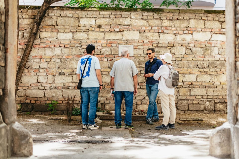 Budapest: Jewish History Guided Walking Tour with Historian - Flódni and Coffee: A Break That Feels Like Part of the Story