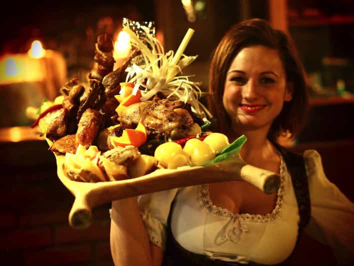 Budapest: Medieval Dinner Show with Drinks - The Performance: Swordsmen, Jugglers, and Belly Dancers