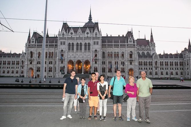 Budapest Night Walking Tour with Danube River Cruise - Danube Embankment (Dunakorzo): A Promenade With Real Breathing Room