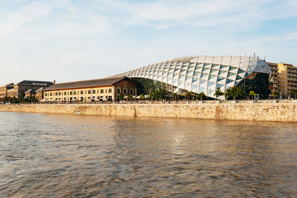 Budapest: Nighttime or Daytime Sightseeing Cruise - Where you meet: Dock 1/B and the Purpleliner sign