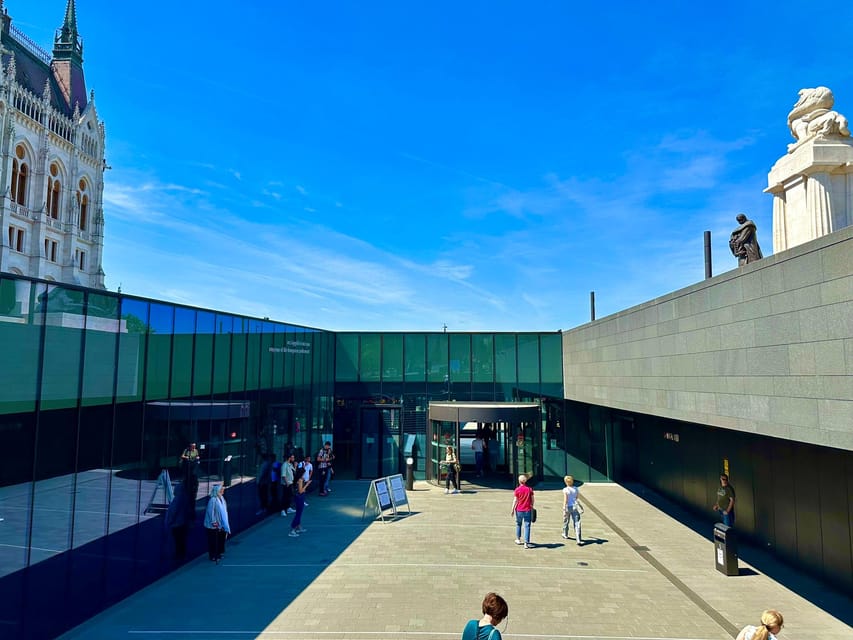 Budapest: Parliament Building Entry Ticket and Audio Guide - Visitor Centre check-in and your multilingual headset