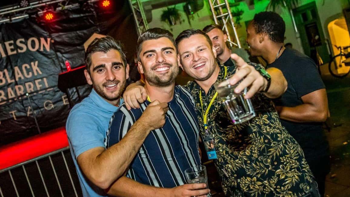 Budapest: Party District Bar-Hop with 2hr Unlimited Drinks - About that crowd: what to expect if you’re picky about music and energy