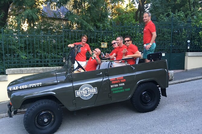 Budapest: Private City Tour with a Vintage Russian Jeep - Great Market Hall for 30 minutes: quick, local, and useful