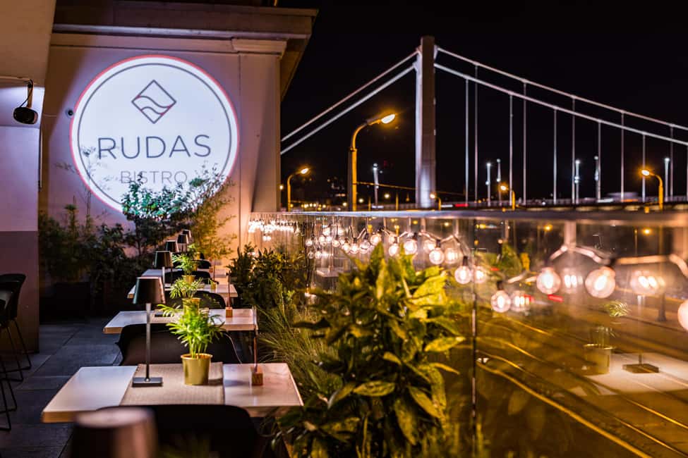 Budapest: Rudas Spa Entry with 3-Course Meal - Key things that make this experience worth your time