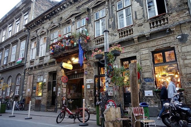 Budapest Ruin Bars Evening Walking Tour with Drinks & Street Food - The Best Part Isn’t the Bars: It’s the Guides