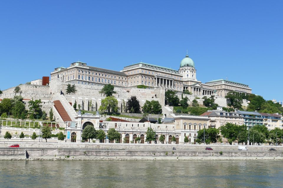 Budapest: Sightseeing Cruise on the Danube - Key things to know before you board