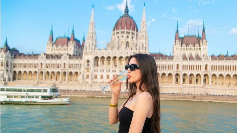 Budapest: Sip and Sail River Cruise with Unlimited Prosecco - UNESCO sights from the Danube: what you’ll see, in order