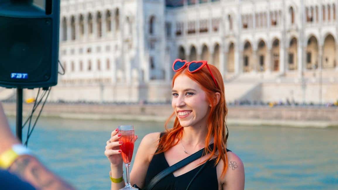 Budapest: Sip & Sail Danube Cruise with Prosecco Cocktails - What Unlimited Prosecco (and Beer) Really Means Onboard