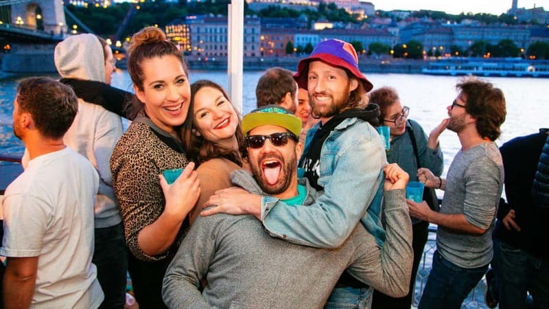 Budapest: Sip & Sail Danube Cruise with Unlimited Beer - Should you book this Sip & Sail Danube Cruise?