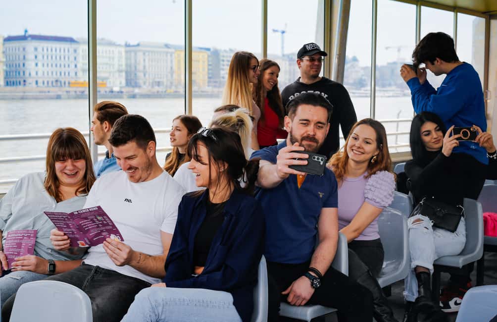 Budapest: Skyline Sightseeing Cruise with Parliament View - Audio guide setup: how to avoid the silent-boat problem