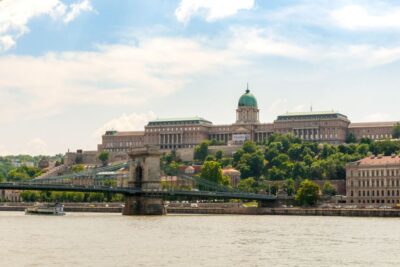 Budapest: Summer Brunch & Cruise with Prosecco or Cake - Price and Value: What $34 Really Buys
