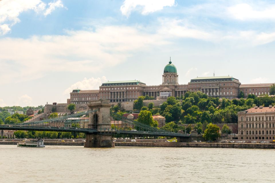 Budapest: Summer Brunch & Cruise with Prosecco or Cake - Price and Value: What $34 Really Buys