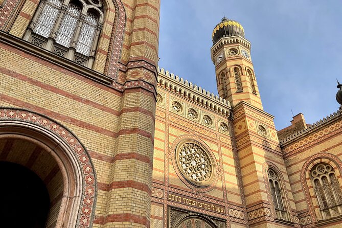 Budapest's Greatest Hits - Full Day Tour with Lunch & Metro Pass - Pickup and a Metro Pass: The Practical Advantage