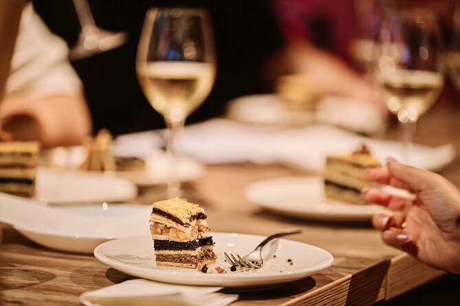 Central Budapest Food Walking Tour with Drinks Included - Quick hits before you go